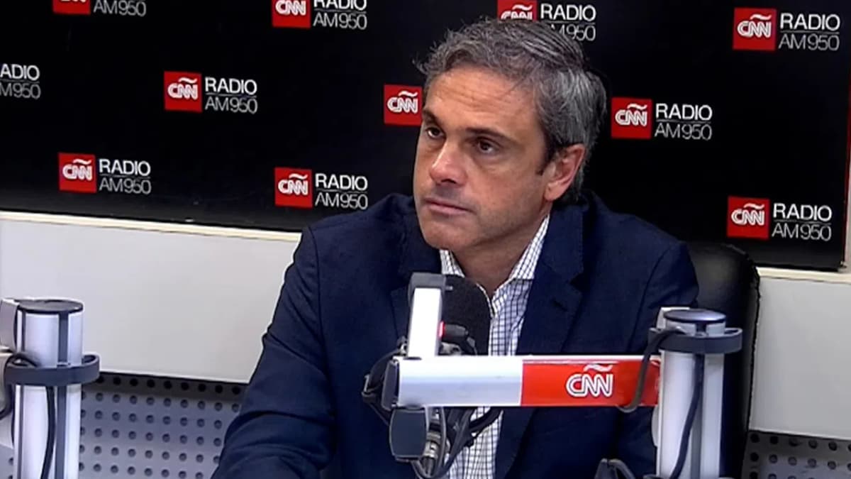 Imagen destacada de la noticia: Guillermo Michel: "Durante la jura sentí vergüenza ajena"