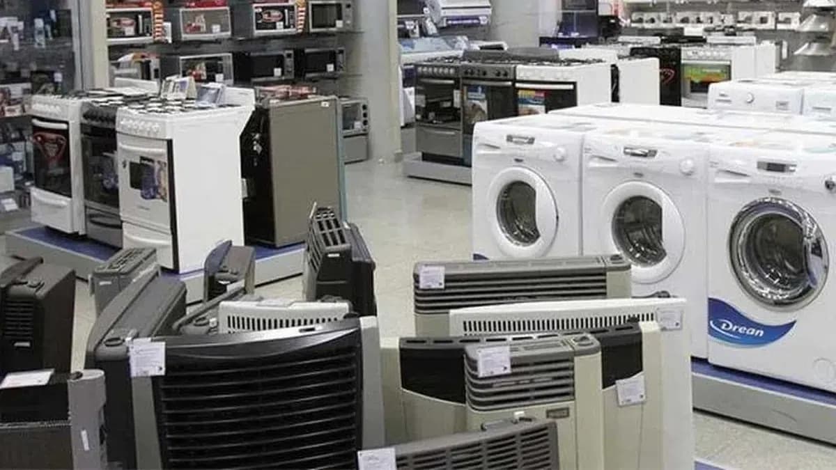 Imagen destacada de la noticia: Claudio Caprarulo, economista: "En electrodomésticos se perdió el 10% de puestos de trabajo"